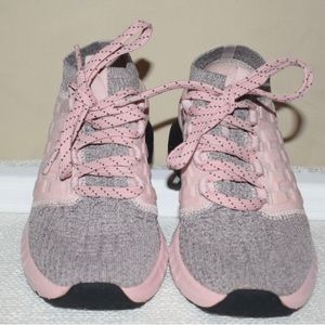 Under Armour size 7